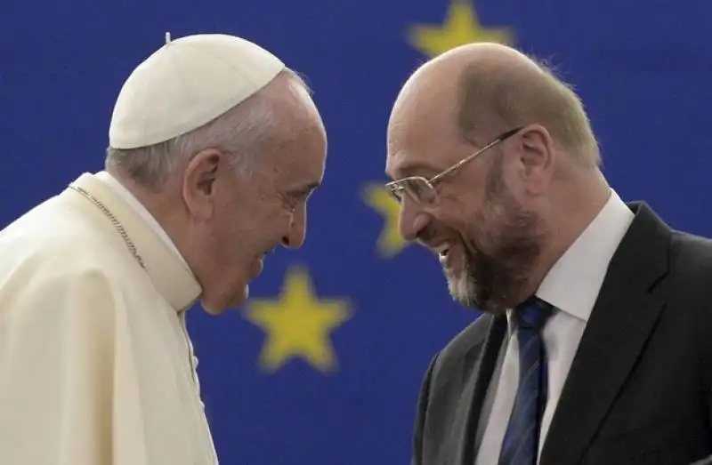 papa bergoglio in visita al parlamento europeo  1