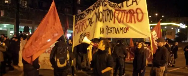 proteste dei centri sociali a bologna contro renzi