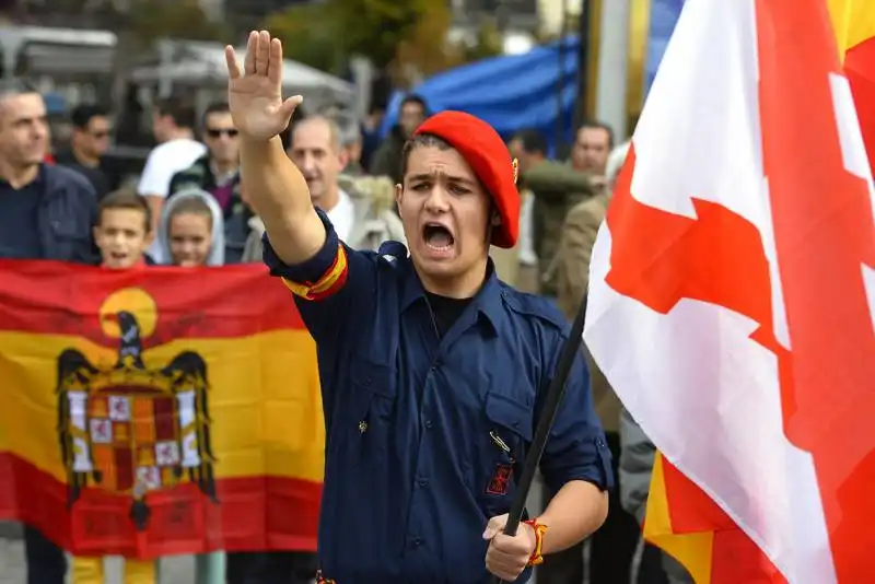 saluti fascisti a madrid