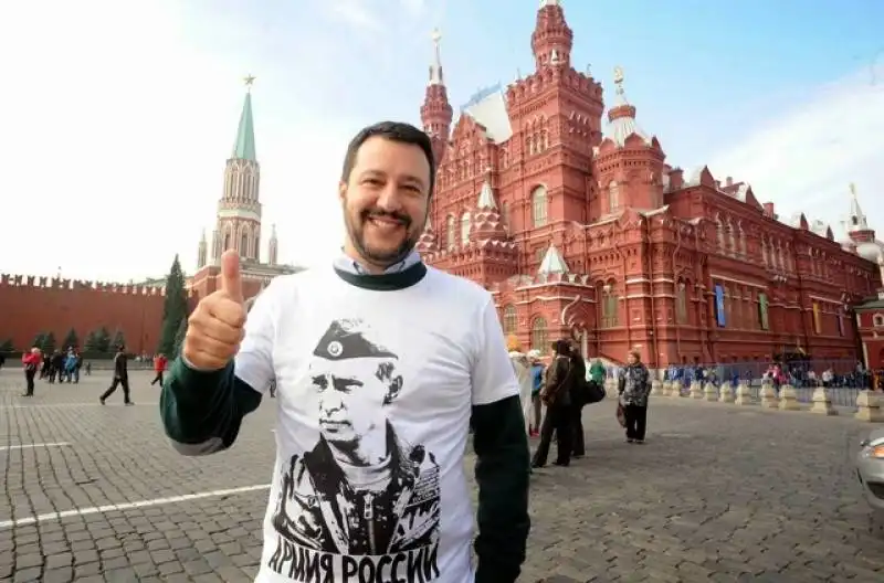 salvini maglietta putin