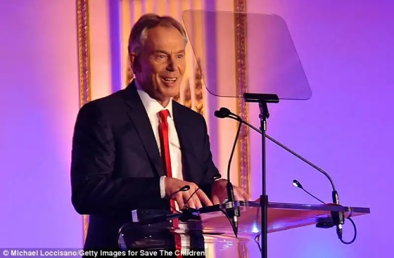 tony blair premiato da save the children