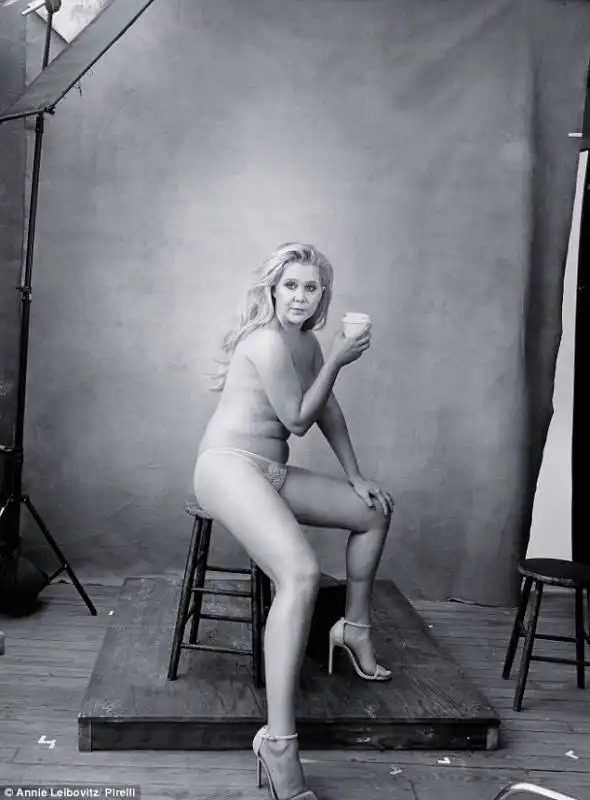 amy schumer pirelli calendar