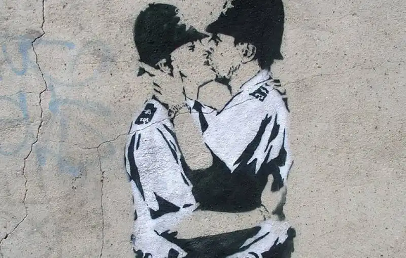 BACIO BANKSY