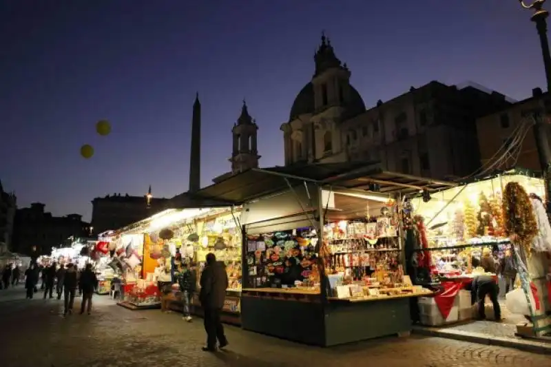 bancarelle befana piazza navona