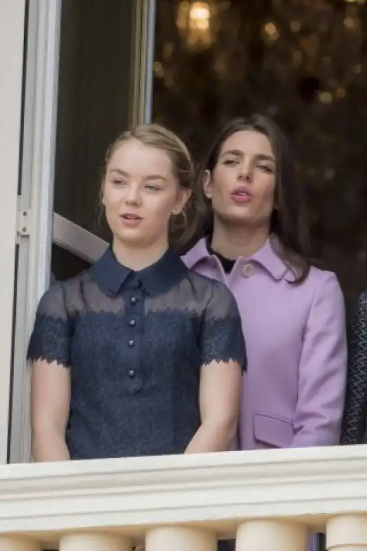 charlotte casiraghi con la sorella alexandra de hanovre