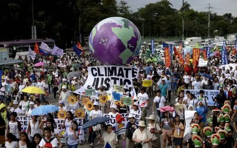 cop21 manifestanti conferenza di parigi sul clima