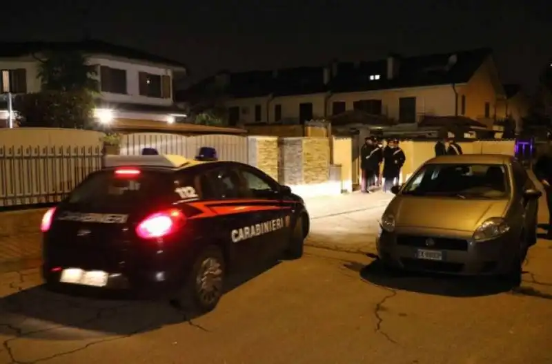 gioielliere uccide ladro in casa        