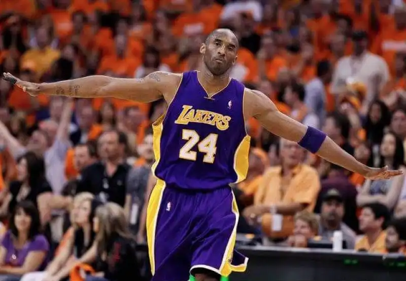 KOBE BRYANT