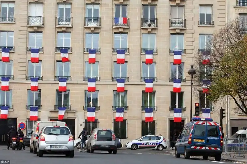 la francia celebra le vittime del 13 novembre  10