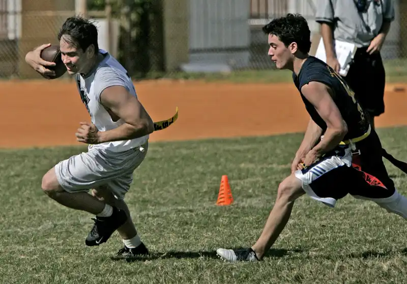 marco rubio gioca a football