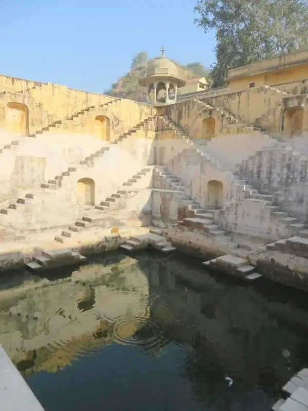 panna meena kund jaipur rajasthan 