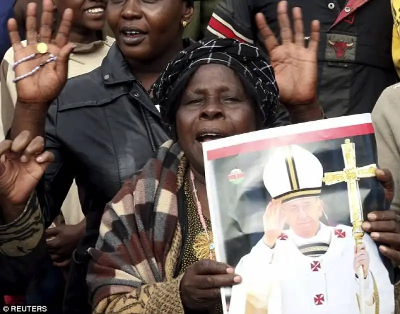 papa  francesco bergoglio a nairobi  6