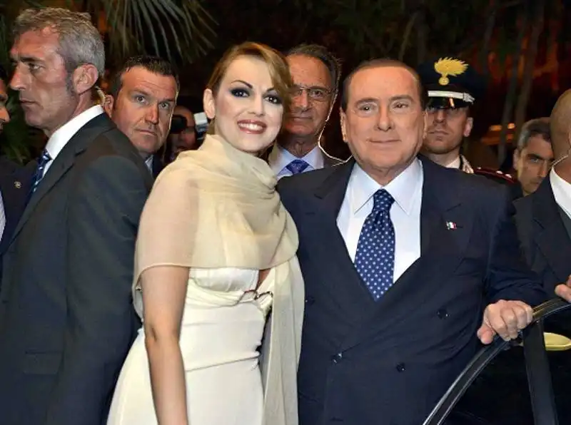 pascale berlusconi gara di cerone