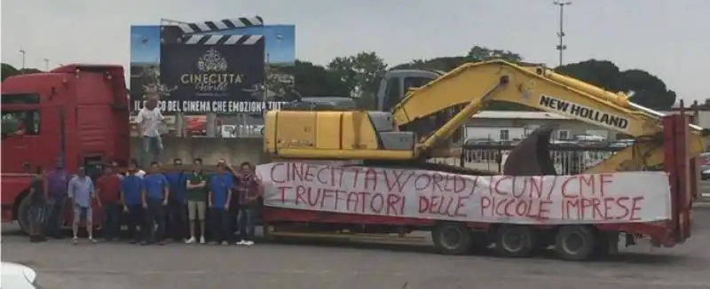 PROTESTA DELLE IMPRESE A CINECITTA WORLD