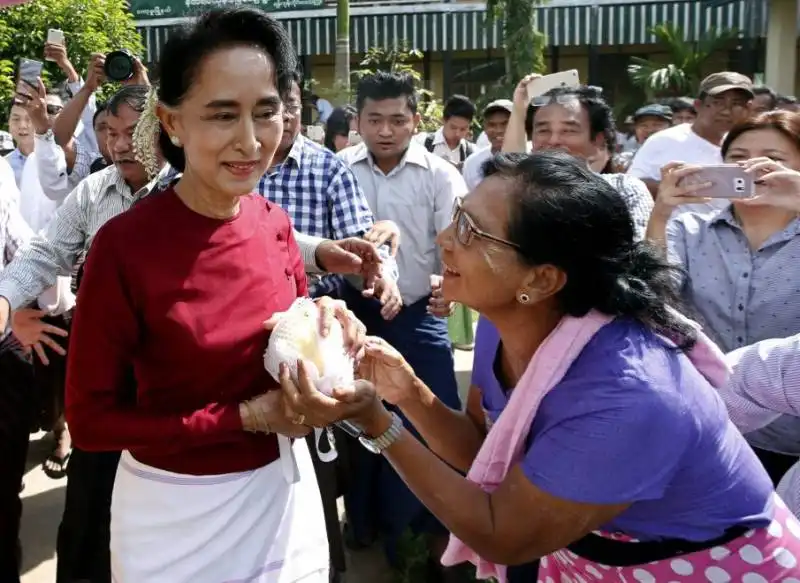 san suu kyi 1