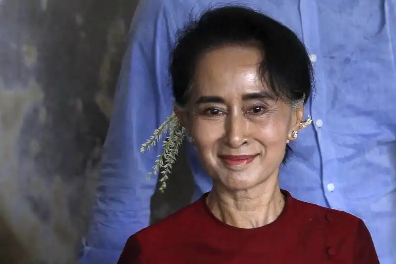 san suu kyi 7