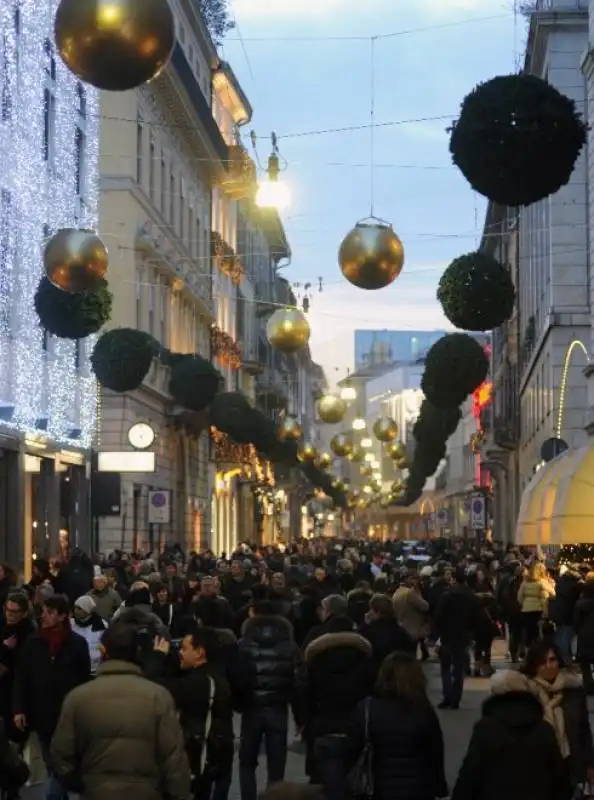 via montenapoleone milano