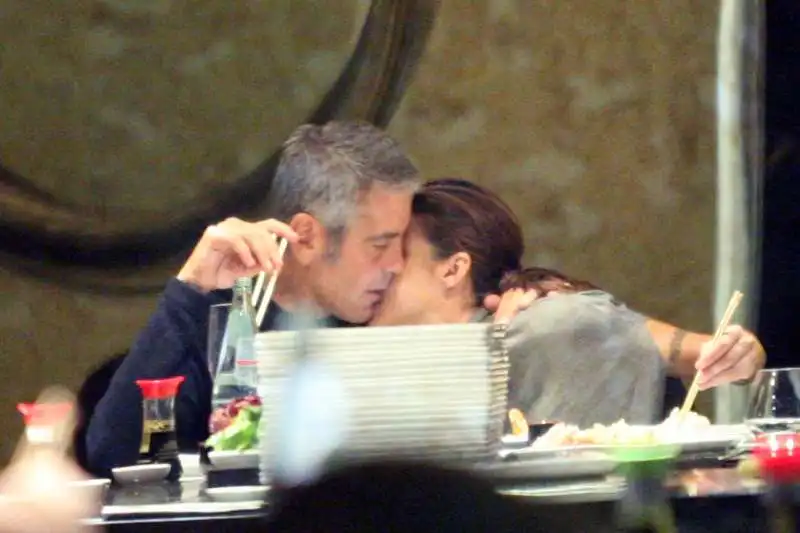 clooney il primo bacio con canalis (3)