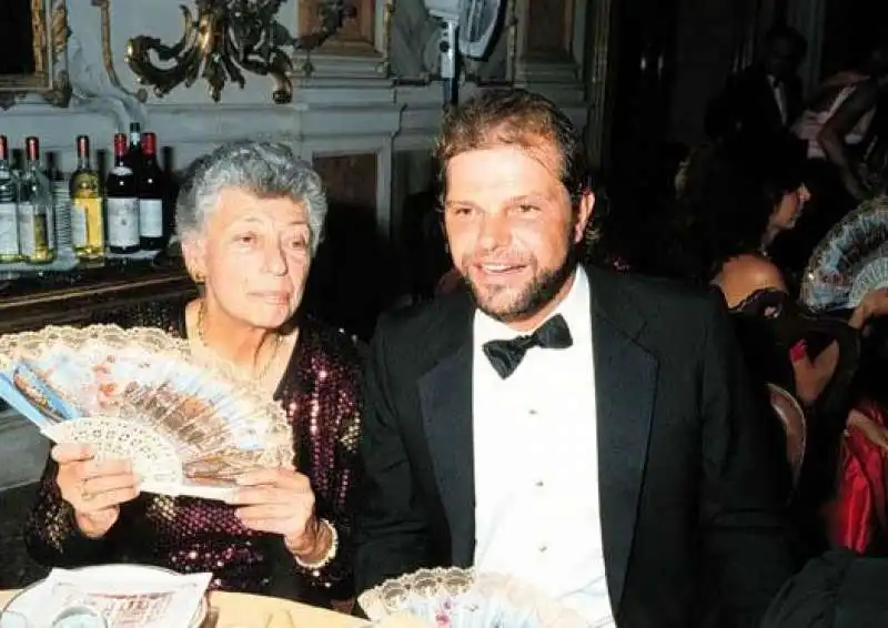 egon von furstenberg con la madre clara agnelli