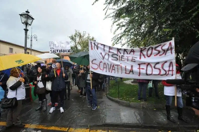 firenze   corteo per il no al referendum