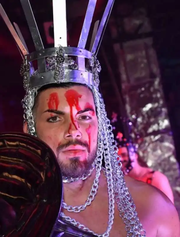 i gogo boys nell opera macbeth (13)