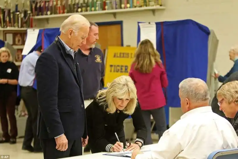 joe e jill biden votano