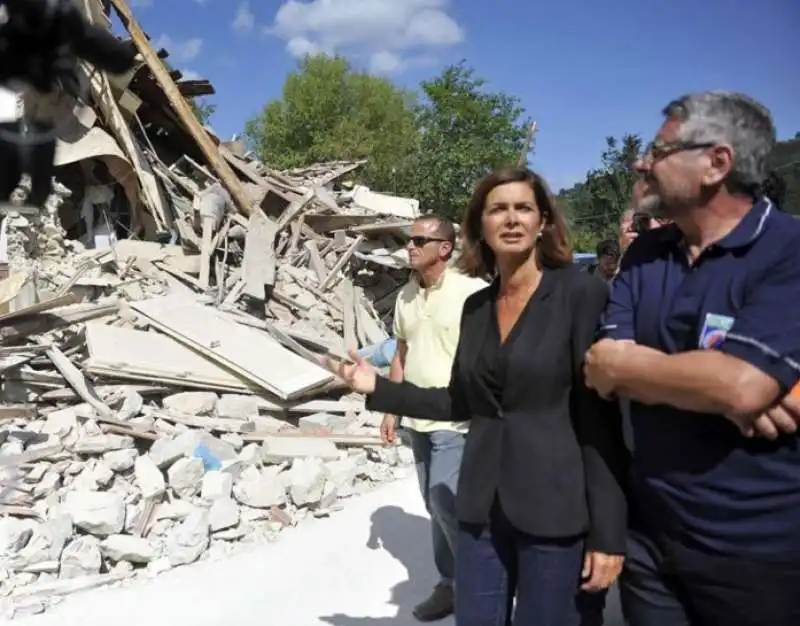 LAURA BOLDRINI IN VISTA AD ARQUATA DOPO IL TERREMOTO