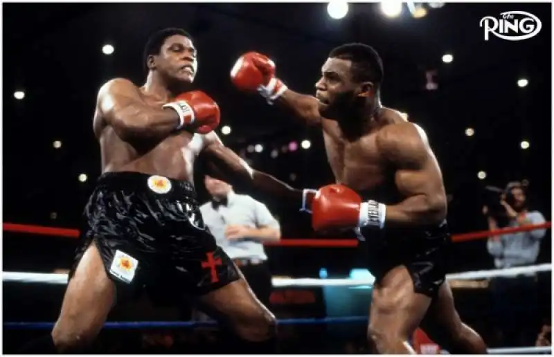 MIKE TYSON CONTRO TREVOR BERBICK  