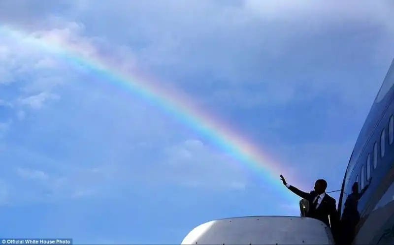 obama con arcobaleno