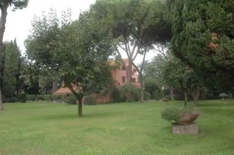 VILLA LOLLOBRIGIDA