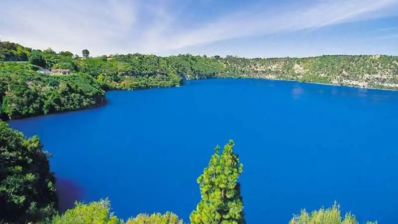 blue lake australia 2