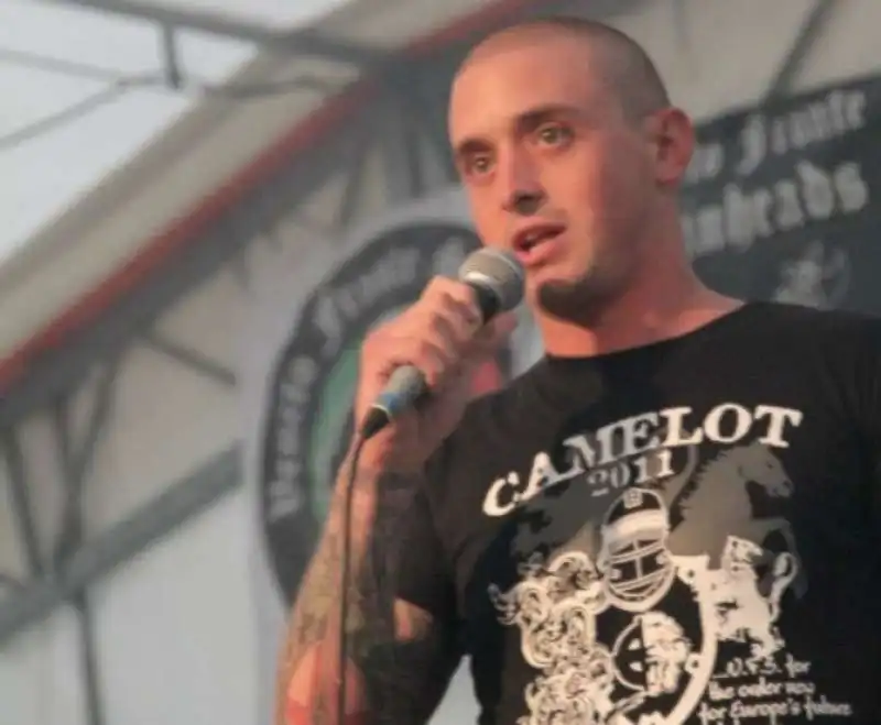 GIORDANO CARACINO DI VENETO FRONTE SKINHEADS