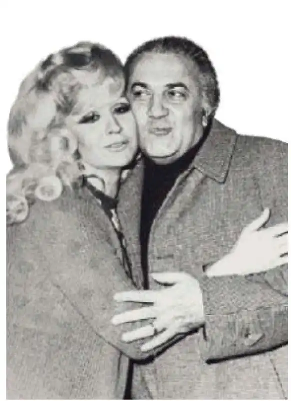 LIANA ORFEI E FEDERICO FELLINI