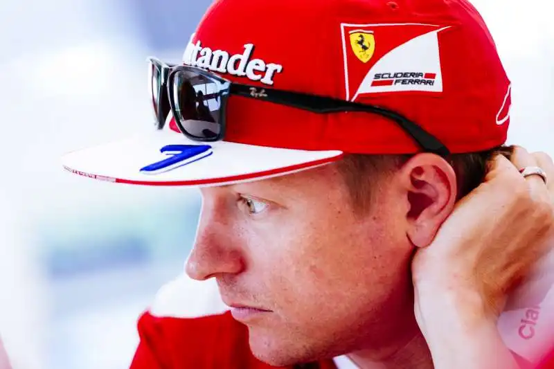 raikkonen e logo santander