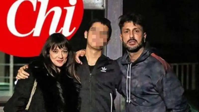 asia argento fabrizio corona e il figlio carlos