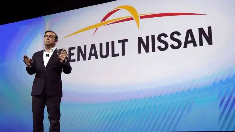 CARLOS GHOSN NISSAN RENAULT