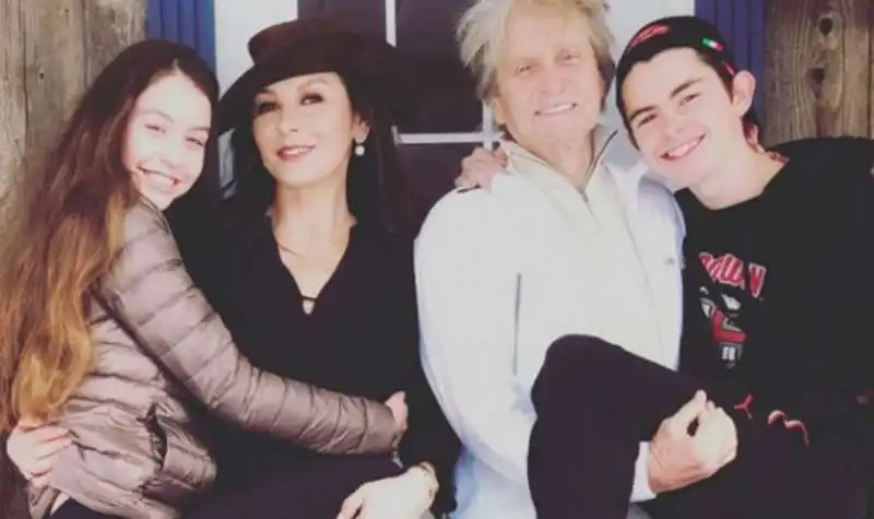 catherine zeta jones e michael douglas e i figli 7