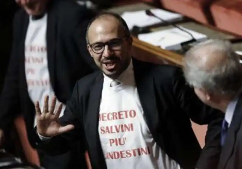 davide faraone protesta contro decreto sicurezza