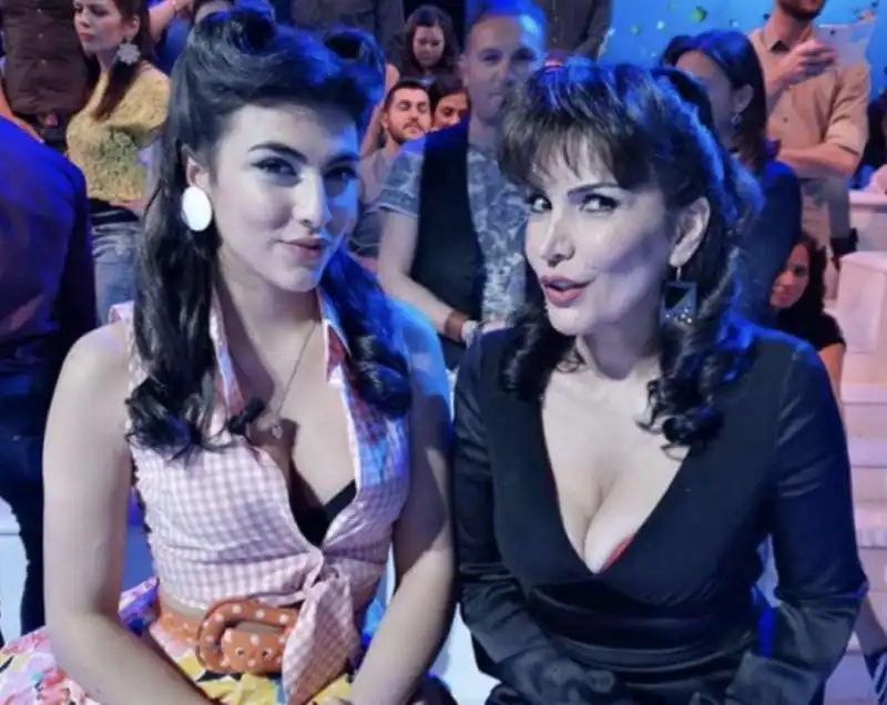 giulia salemi con la mamma fariba tehrani 2