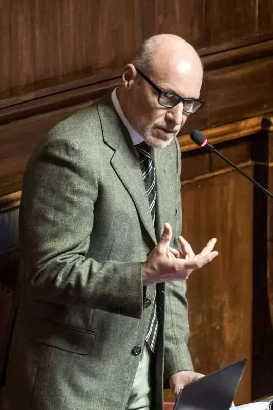 gregorio de falco in senato per la votazione del dl sicurezza