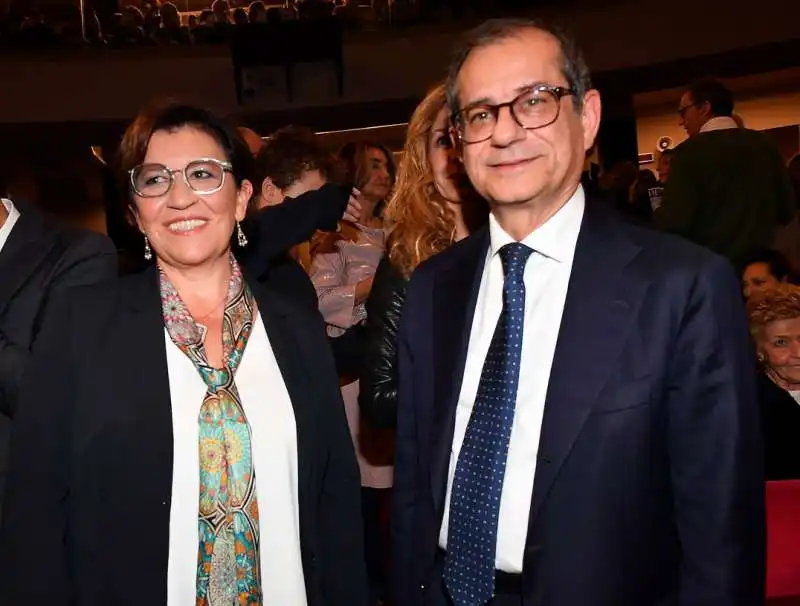 i ministri elisabetta trenta e giovanni tria