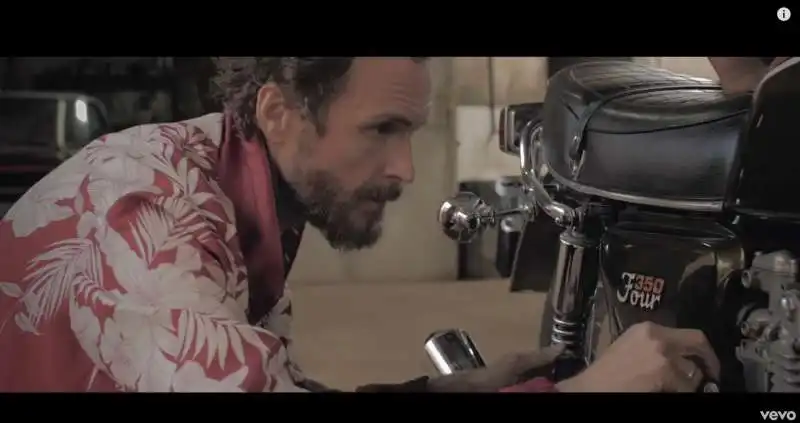 jovanotti video chiaro di luna girato ad asmara in eritrea 14