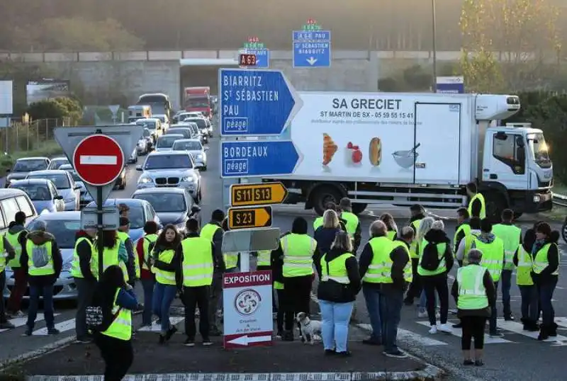 la protesta dei gilet gialli in francia 