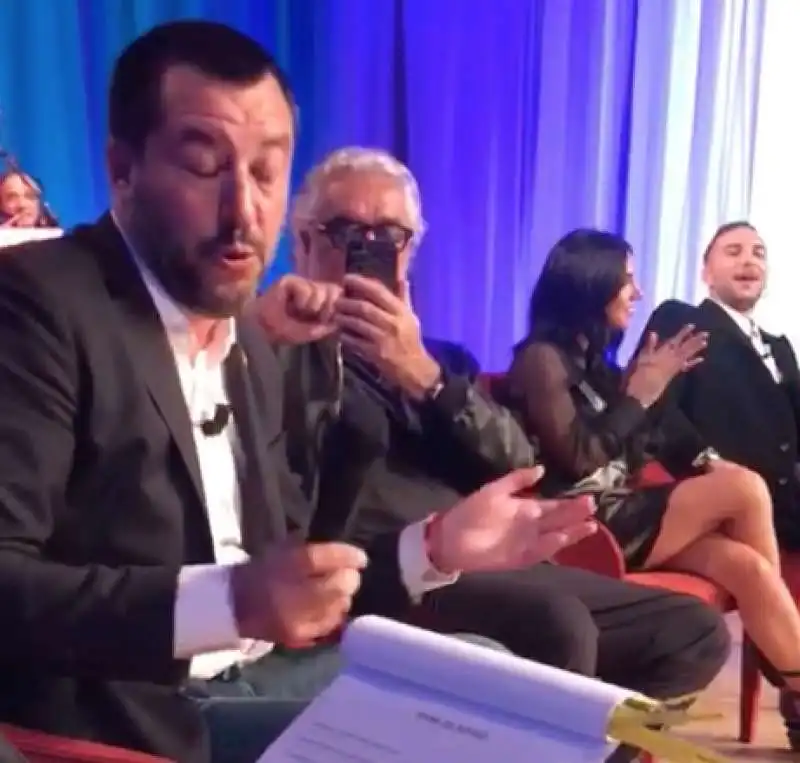 matteo salvini al maurizio costanzo show   