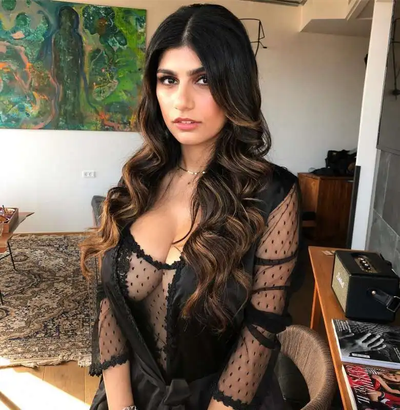 mia khalifa 11