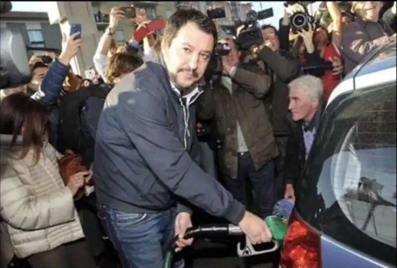 salvini e le accise sulla benzina 1