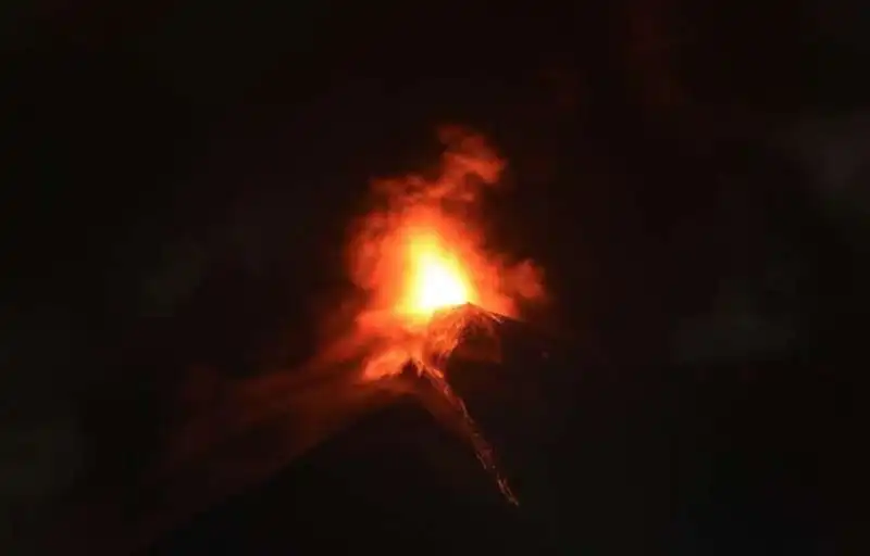 vulcano del fuego 8