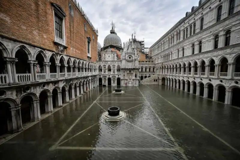 acqua alta a venezia 18