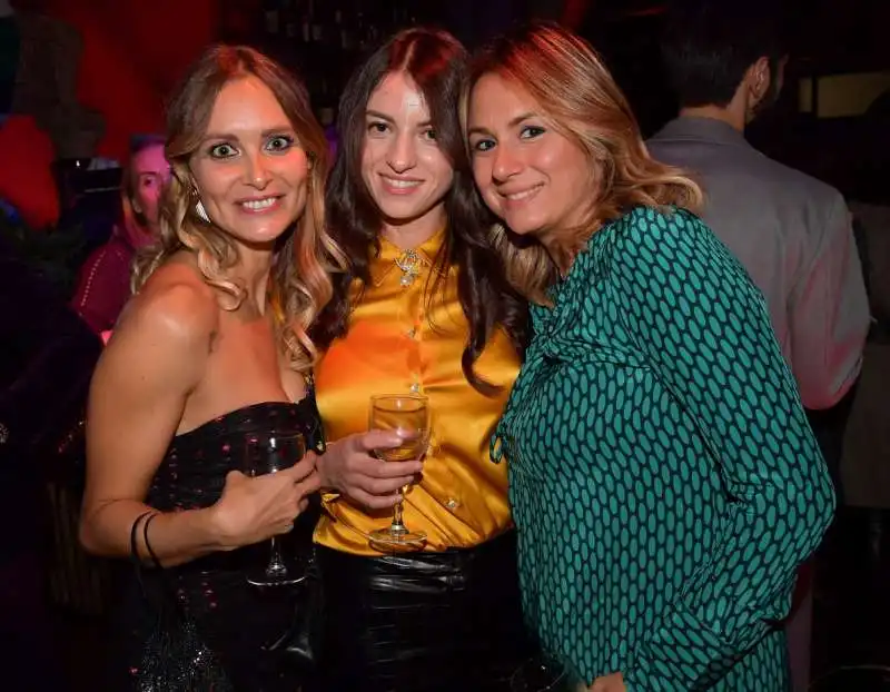 alessandra cilia con le amiche  foto di bacco