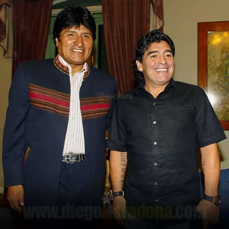 EVO MORALES CON DIEGO ARMANDO MARADONA